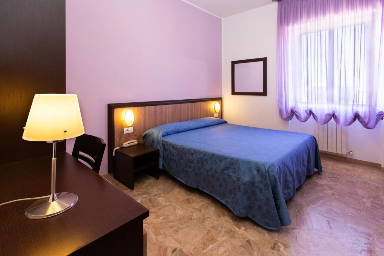 Hotel Belvedere Porto SantʼElpidio Екстериор снимка
